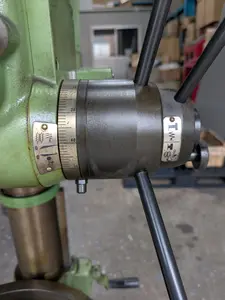 タッピングボール盤