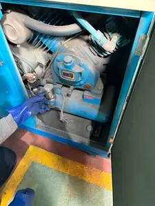 コンプレッサー