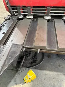 油圧シャーリング