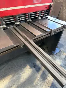 油圧シャーリング