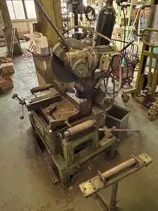 精密メタル切断機