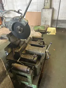 精密メタル切断機