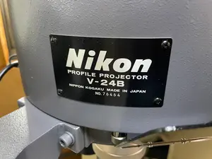 投影機　