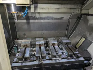 立型マシニングセンター