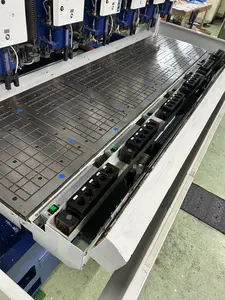 CNC超高速精密加工機　薄板加工機