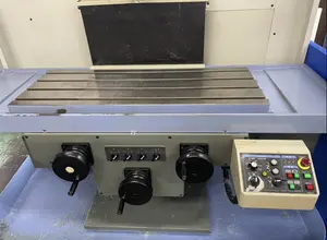 NC立形フライス盤