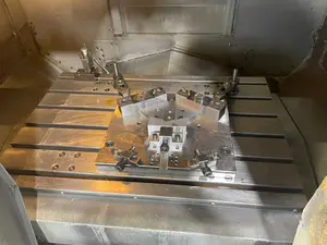 立型マシニングセンター