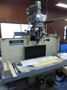 CNCひざ型フライス盤