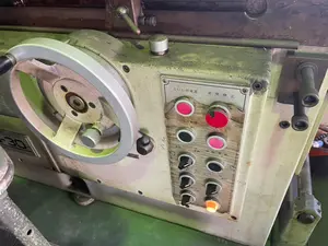 円筒研削盤