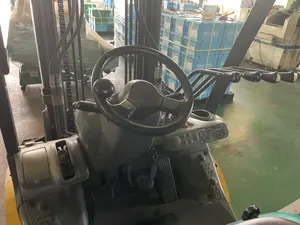 フォークリフト