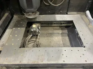 ワイヤー放電加工機　※ポンプ故障中