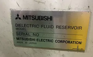 ワイヤー放電加工機　※ポンプ故障中