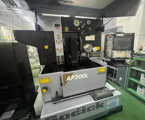 ワイヤー放電加工機　油仕様