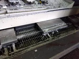 立形マシニングセンタ  ①