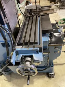 ベッド型立フライス
