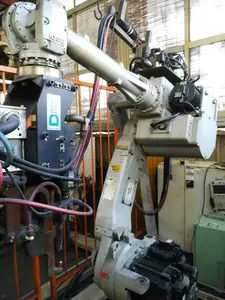 安川電機 ロボット MOTOMAN EH80　+　溶接機