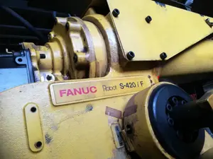 FANUC ロボット S-420iF　+　溶接機