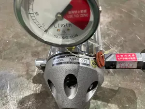 Crown　MAGガス用ノーヒーター型圧力調整器【未使用品】