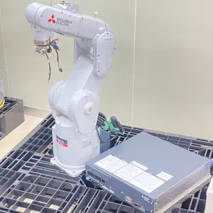 RV-4FL-1Q-SH02　産業用ロボット　三菱電機　（ロボット本体＋コントローラセット）