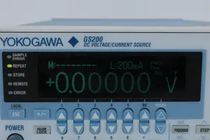 【校正済み・標準付属品付き】GS200 / GS210 直流電圧/電流源 