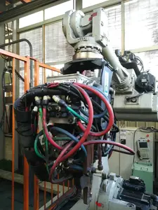 安川電機 ロボット MOTOMAN EH80　+　溶接機