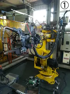 安川電機 ロボット MOTOMAN UP-130　+　溶接機